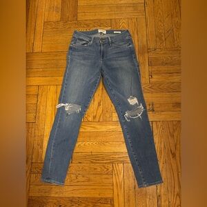 Frame Women's Blue Distressed Jeans size 29